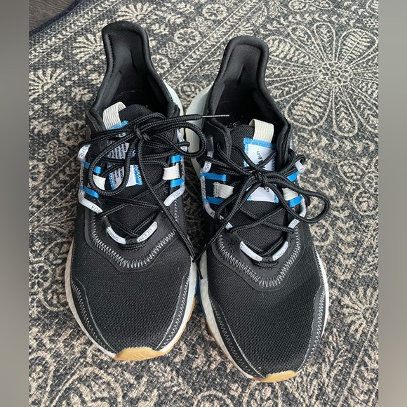 WOMEN'S ADIDAS ULTRA BOOST 22 X PARLEY Size 8.5 - Picture 2 of 8